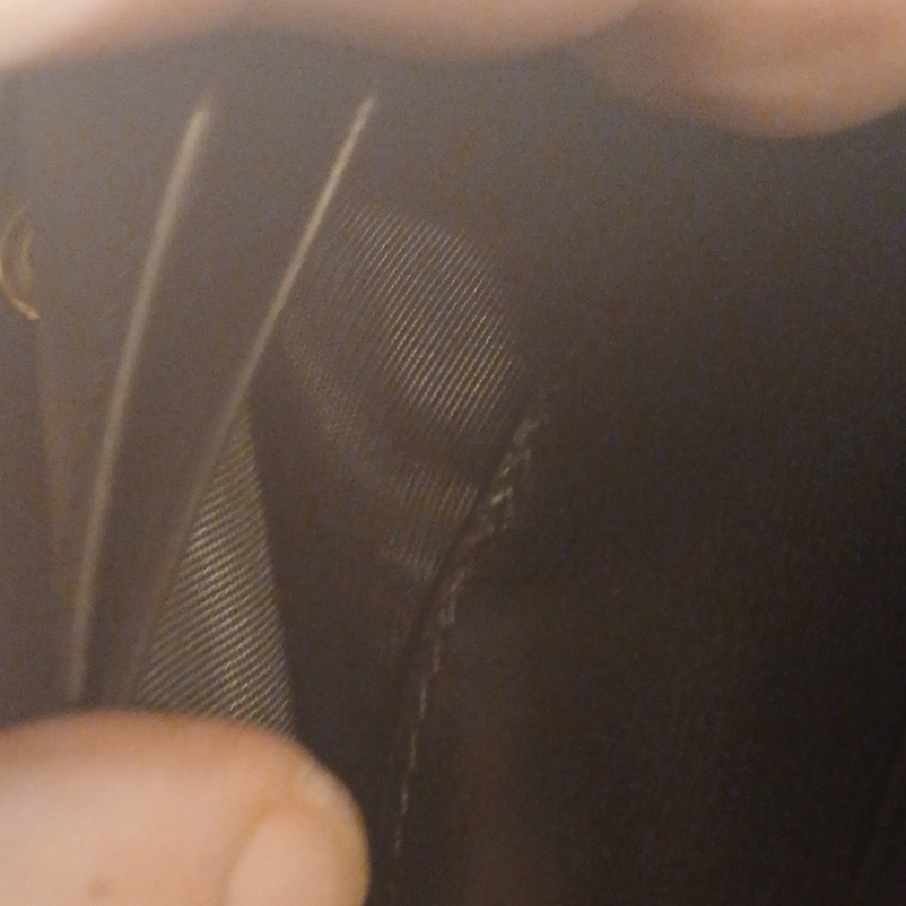Versace Black Quilted Leather Wallet with Gold Medusa Logo - Picture 15 of 15